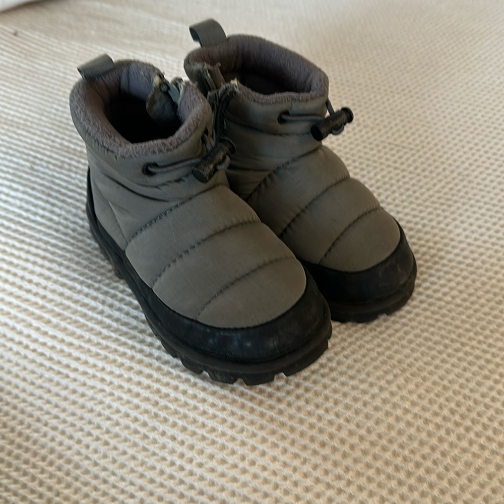 Zara quilted waterproof boots gray - toddler 7
